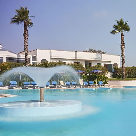 Alba Azzurra - Cdshotels Torre dell'Orso Exteriör bild