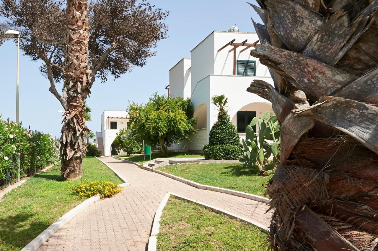 Alba Azzurra - Cdshotels Torre dell'Orso Exteriör bild