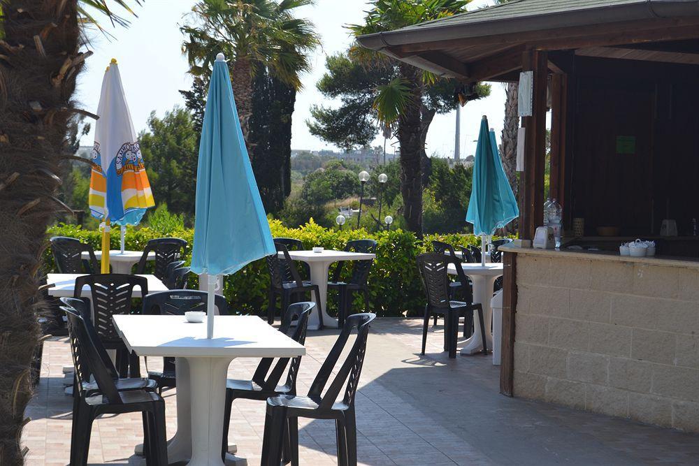 Alba Azzurra - Cdshotels Torre dell'Orso Exteriör bild