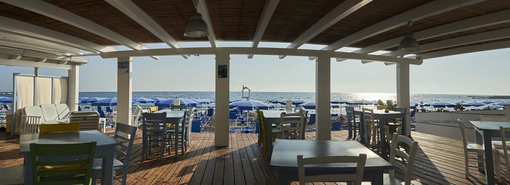 Alba Azzurra - Cdshotels Torre dell'Orso Exteriör bild