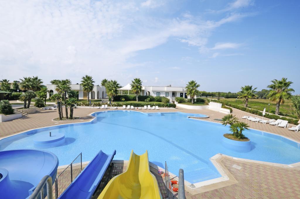 Alba Azzurra - Cdshotels Torre dell'Orso Exteriör bild