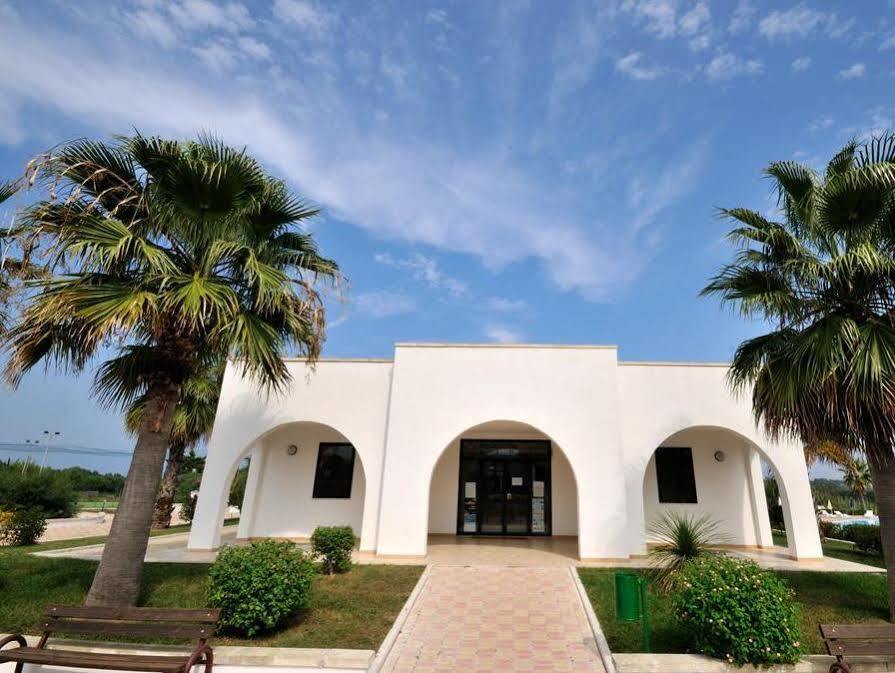 Alba Azzurra - Cdshotels Torre dell'Orso Exteriör bild