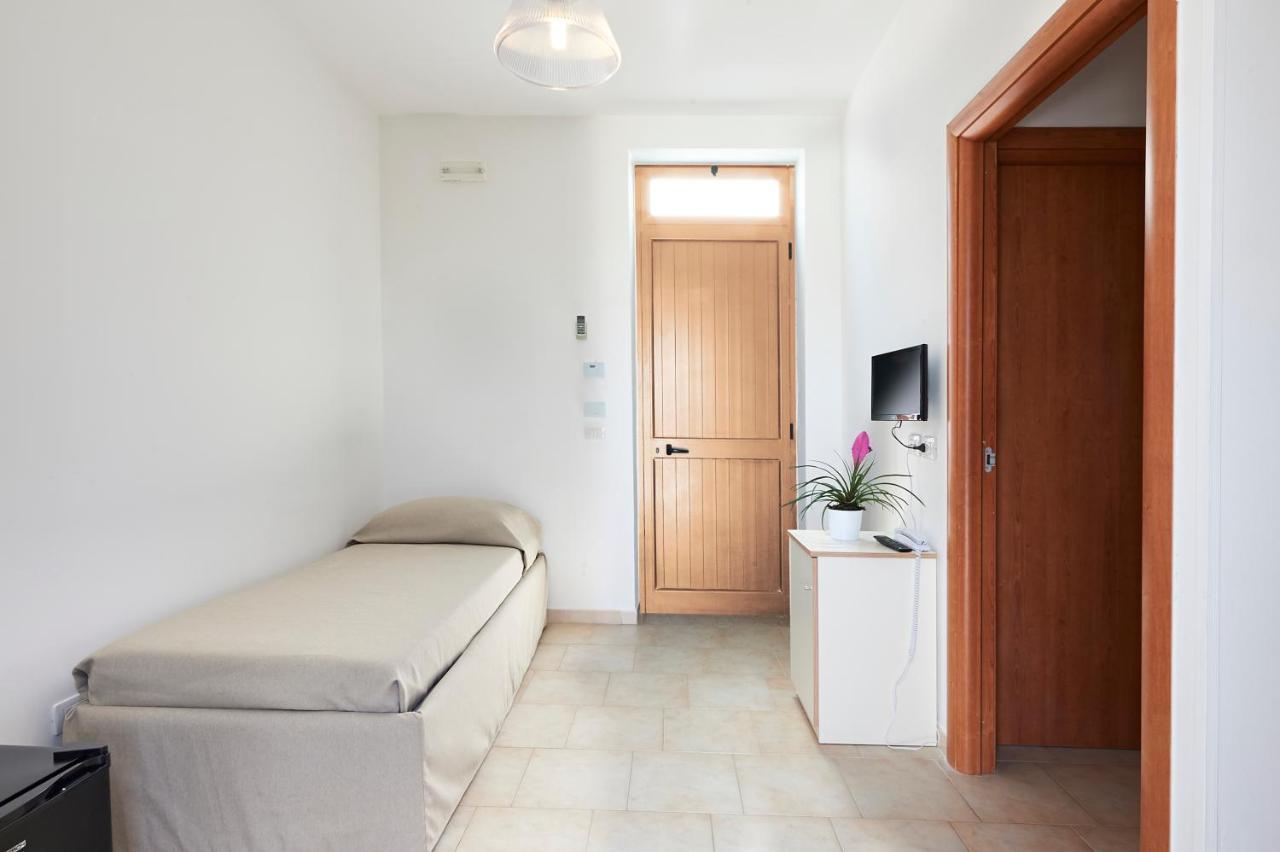 Alba Azzurra - Cdshotels Torre dell'Orso Exteriör bild