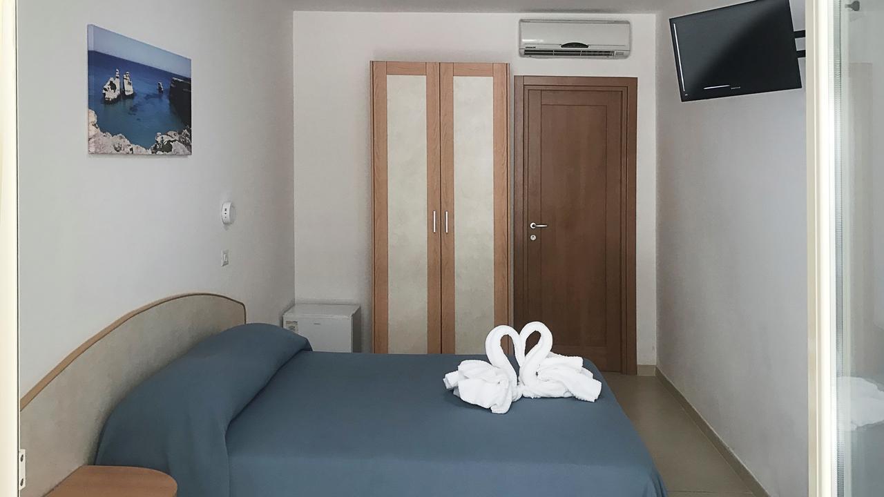 Alba Azzurra - Cdshotels Torre dell'Orso Exteriör bild